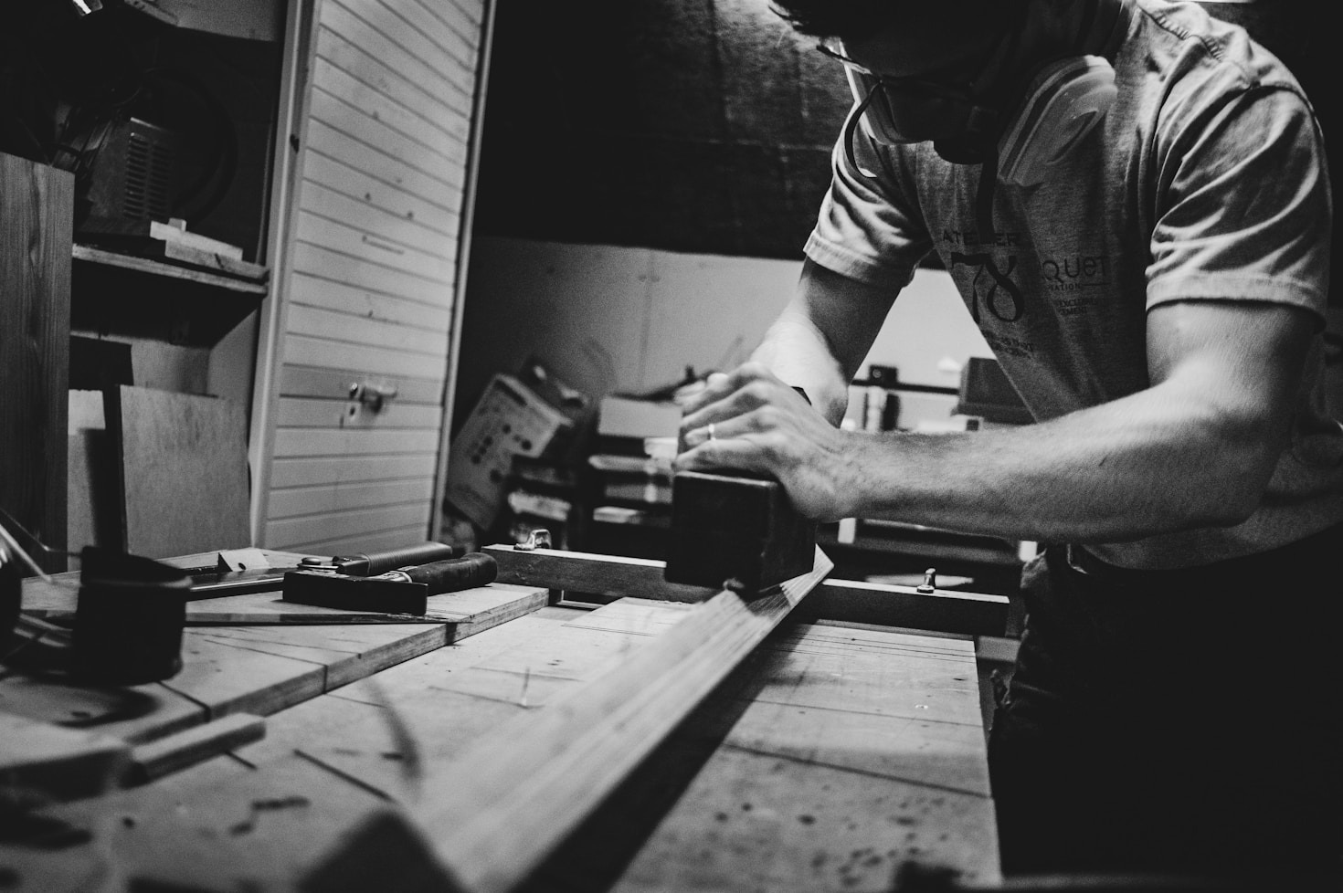 The Art of Crafting Bespoke Wooden Furniture